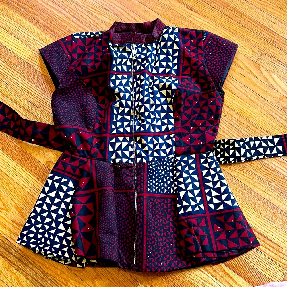 Rockabilly Heritage African Print Women’s Peplum Pleated Front Zip Blouse